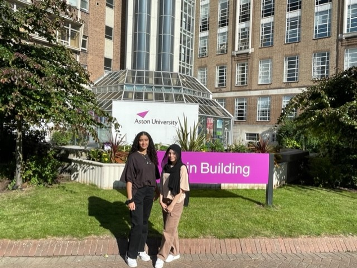 barrbeaconsch's tweet photo. As our Year 12 students continue to prepare for their future steps, they visited the Open Day at Aston University.  They experienced a taste of life at university through attending lectures in a variety of subjects...🎓

Read more: https://t.co/GKk1iRqclv

#ProudToSucceed https://t.co/3uYkYEQdov