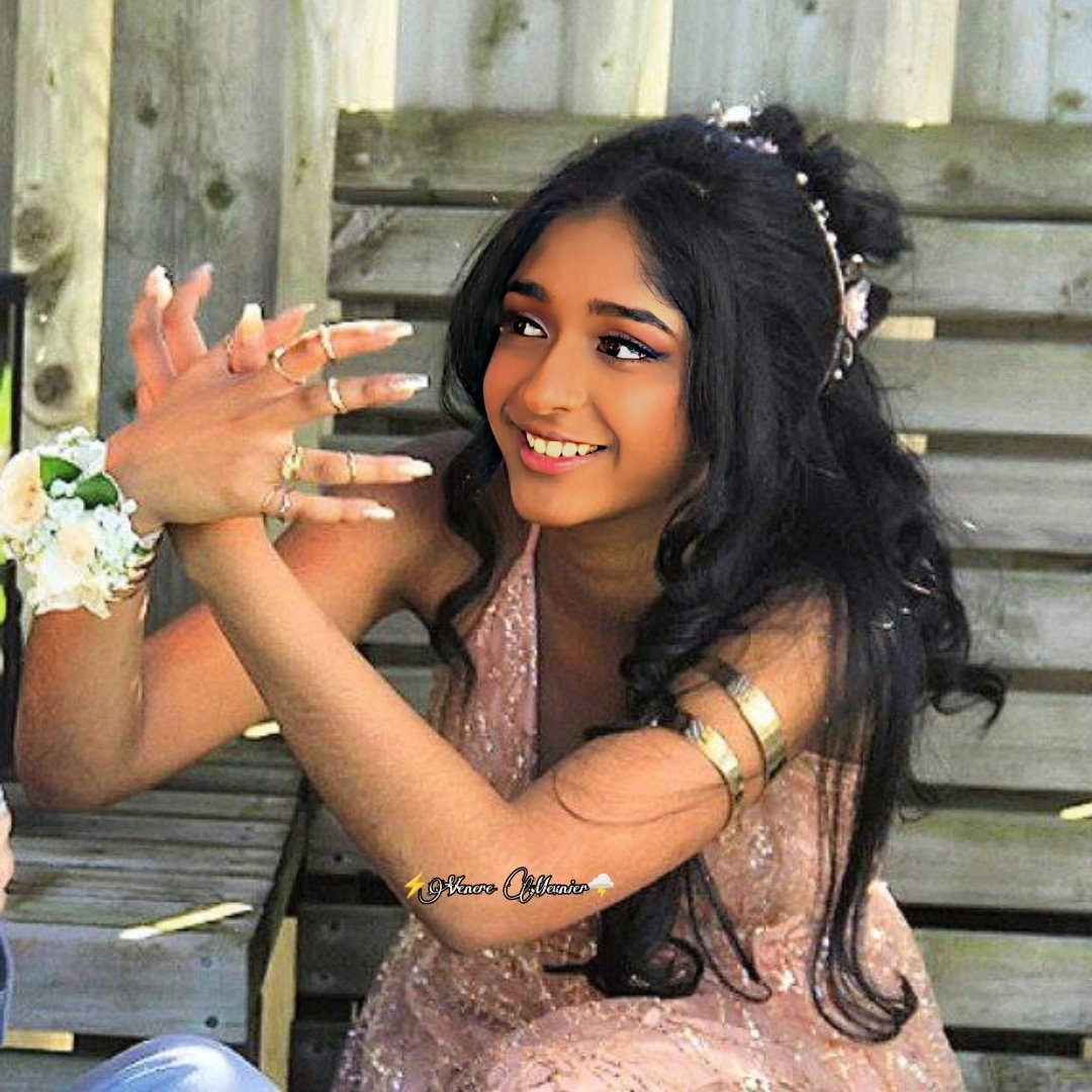 ~ Time can’t buy what we’re looking for, it’s like an island, oppressed and we’re poor.
If this turns out the way it’s supposed to go, it feels so right when everything’s so blinding in the lights.
⚡🌩️

#NewProfilePic