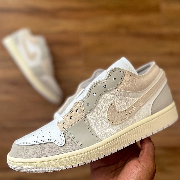 cnmparker's tweet photo. So good I had to share! Check out all the items I'm loving on @Poshmarkapp #poshmark #fashion #style #shopmycloset #nike #jordan #vans: https://t.co/FuVk9wLVTM https://t.co/UNvuo5ArER