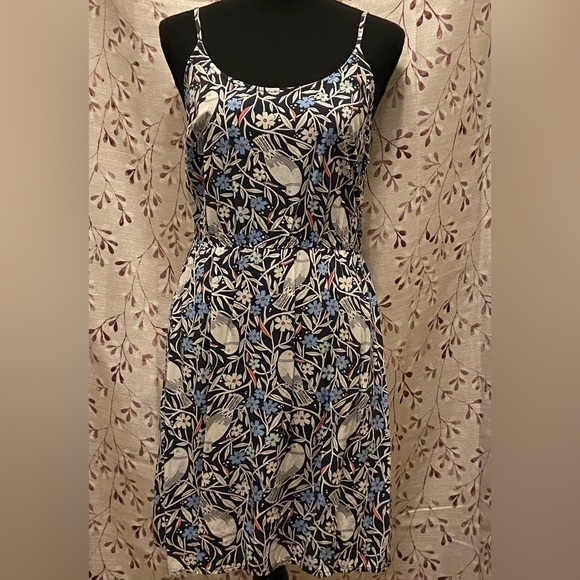 So good I had to share! Check out all the items I'm loving on <a href="/Poshmarkapp/">Poshmark</a> #poshmark #fashion #style #shopmycloset #goodstuff #anneklein #oldnavy: posh.mk/9HDsuAV6uBb