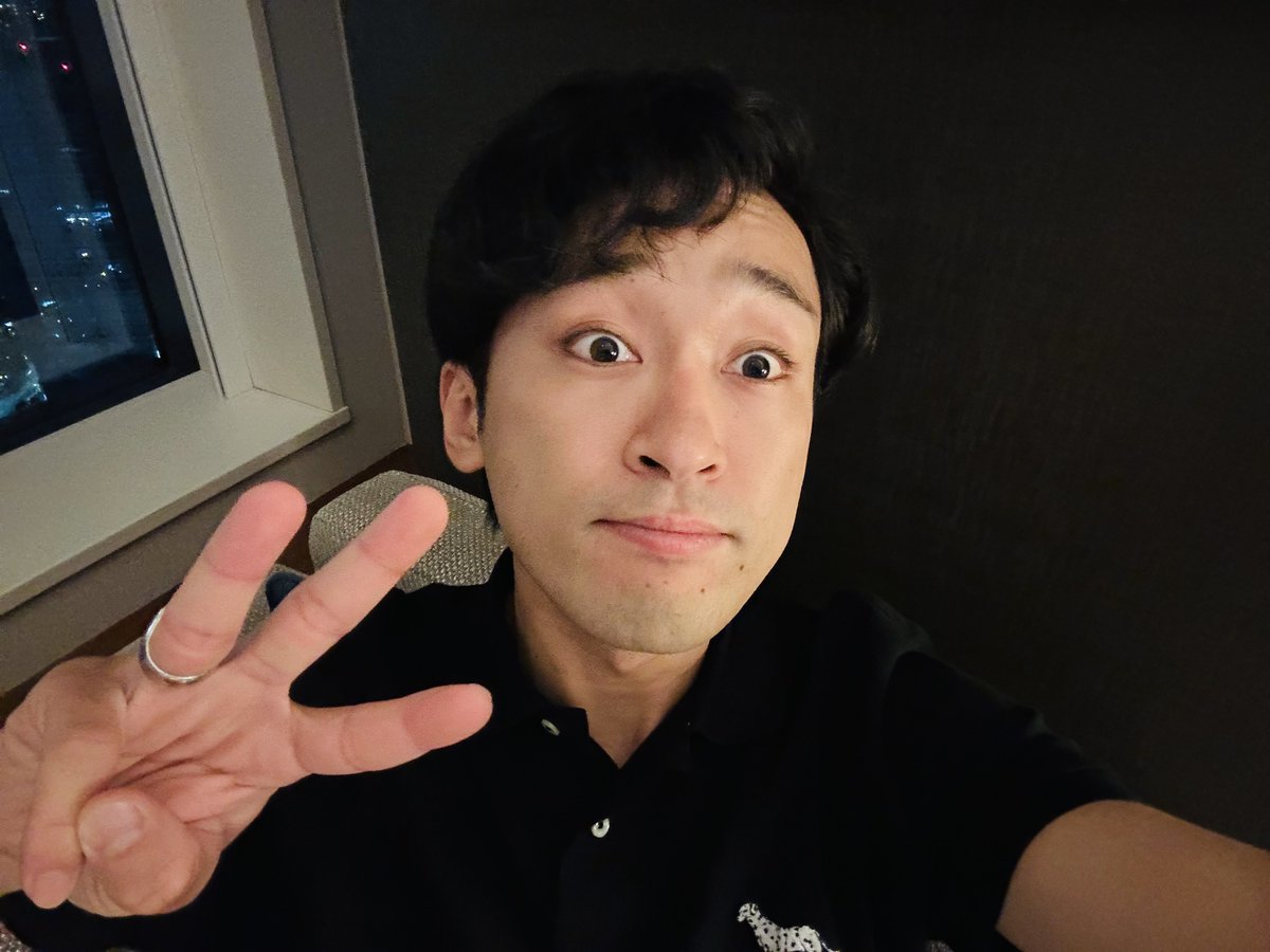 30歳になった！
いつもありがとう〜〜

今日の個人チャンネル19時！早いよ！
もう一つお知らせあるから見てね〜

#としみつ生誕祭2023 
素敵なタグもありがと🥹