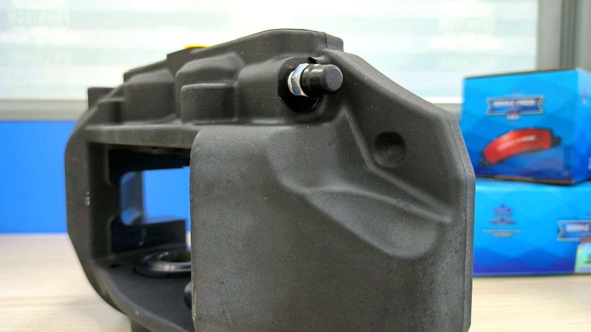 AllenSun0086's tweet photo. Calipers suitable for Tesla model S, two-way four-piston, surface black coating oxidation treatment. Braking is safer and life is guaranteed.#Frontech #calipers https://t.co/bD4ZtpBQrG https://t.co/oFlY1Ibs5z