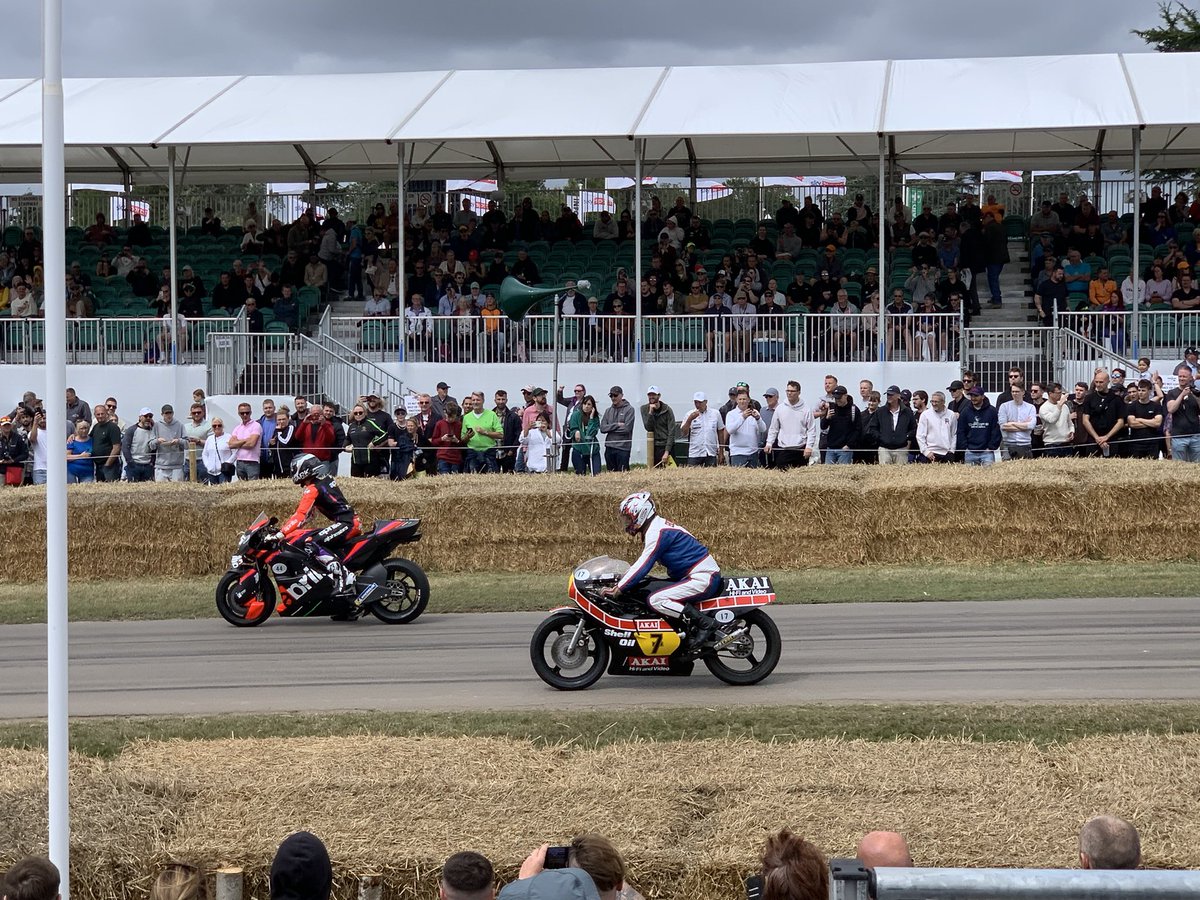 292CAN's tweet photo. Another great day at @fosgoodwood Happy 30th birthday.
Huge thanks to @BMW_UK for the tickets and place in the grandstand. #WEAREM https://t.co/rQZqF8QI1h