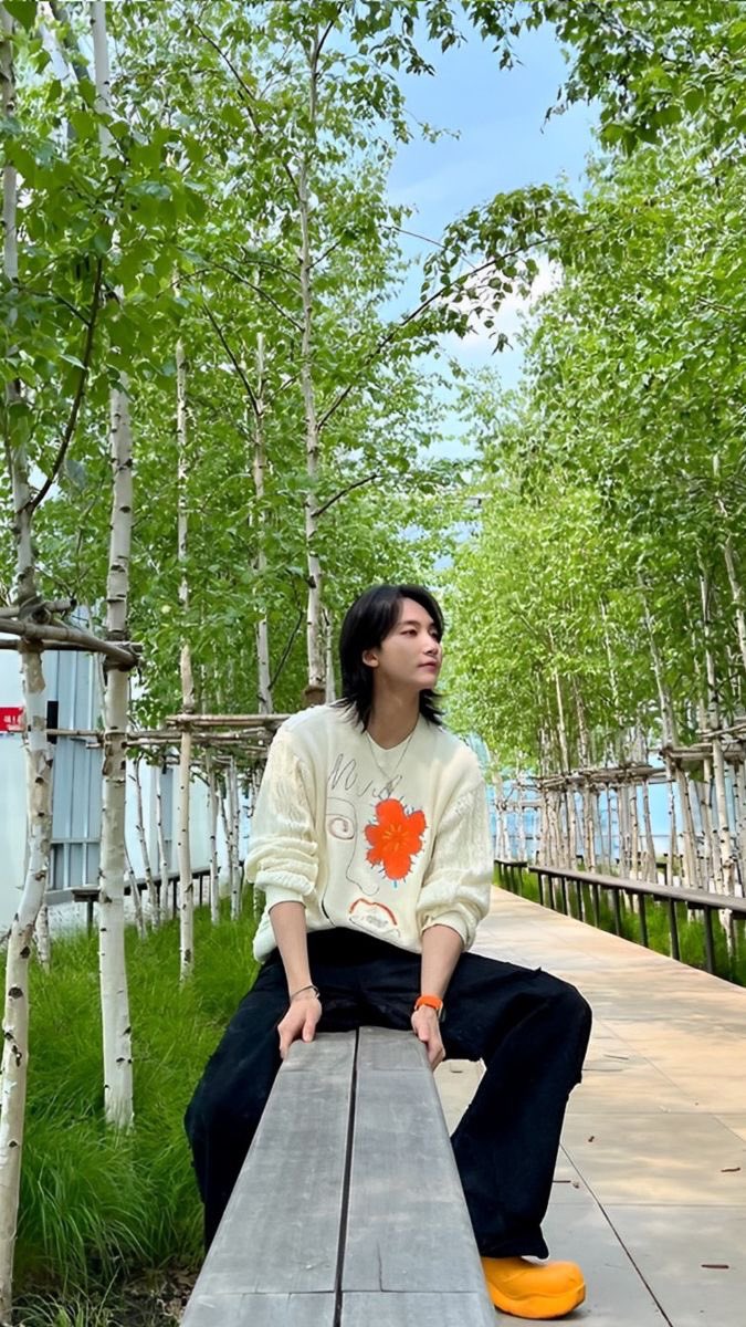 drkmxion's tweet photo. this is just me roaming around the farm. 🌳 https://t.co/eqLYYg2IzF