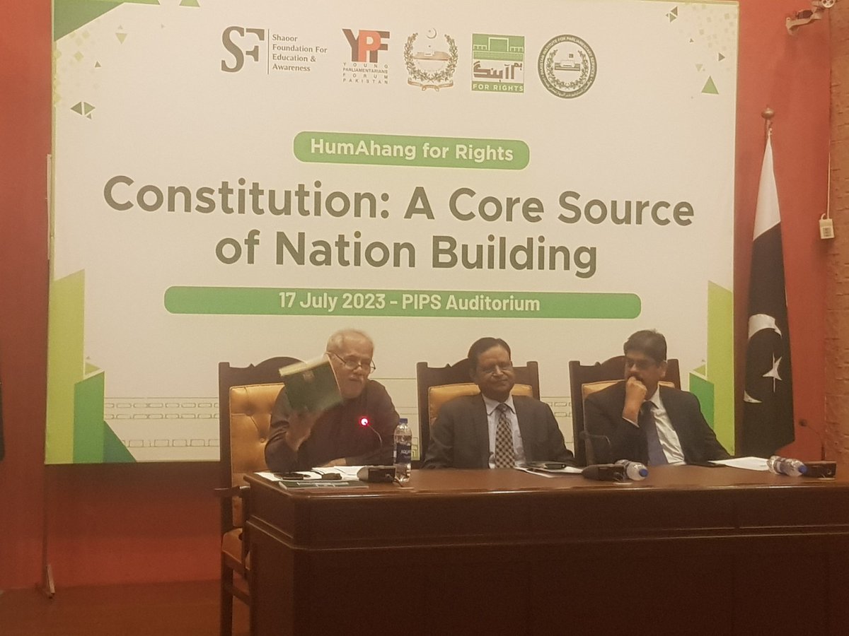 ypfpakistan's tweet image. Mr. @ZafarullahKhan2 (Former ED @PIPS_GOV ) deliberating on  #TheNeedAndImportanceOfConstitutionForANation and the #FundamentalRights in the Session on #ConstitutionACoreSourceofNationBuilding .

@ShaoorF 
@SyedWaqar_Abbas 
@zauqAkhtar1