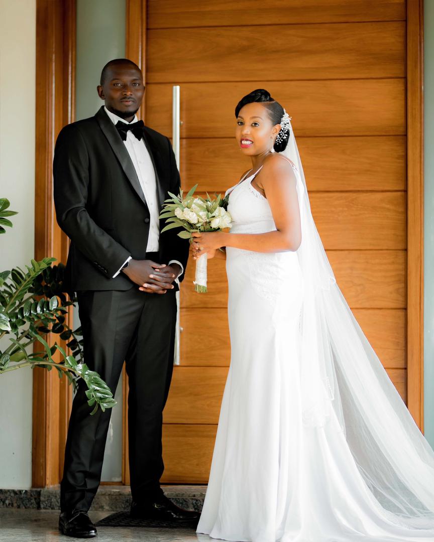 stephenkmuneza's tweet photo. Dear Mr and Mrs @mugabebright, my family wishes you both many lovely years ahead.
Me & Mrs spent last week in #Kigali Rwanda being spoilt by my bestman and his lovely 😍 wife #Malight https://t.co/RGKiqPxBhV