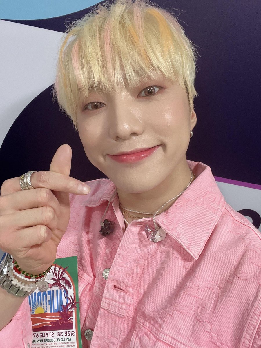 DCKSYgallery's tweet photo. ⏰1년 전 #승윤이의모든날모든순간

🗓️220717

파스텔빛 승윤의 인기가요 💙I LOVE U💙 무대✨

⬇️세로��캠
🔗https://t.co/YQnpSEgxwH

#강승윤 #KANGSEUNGYOON #승윤 #Seungyoon #위너 #WINNER https://t.co/rYRUmc8ckc