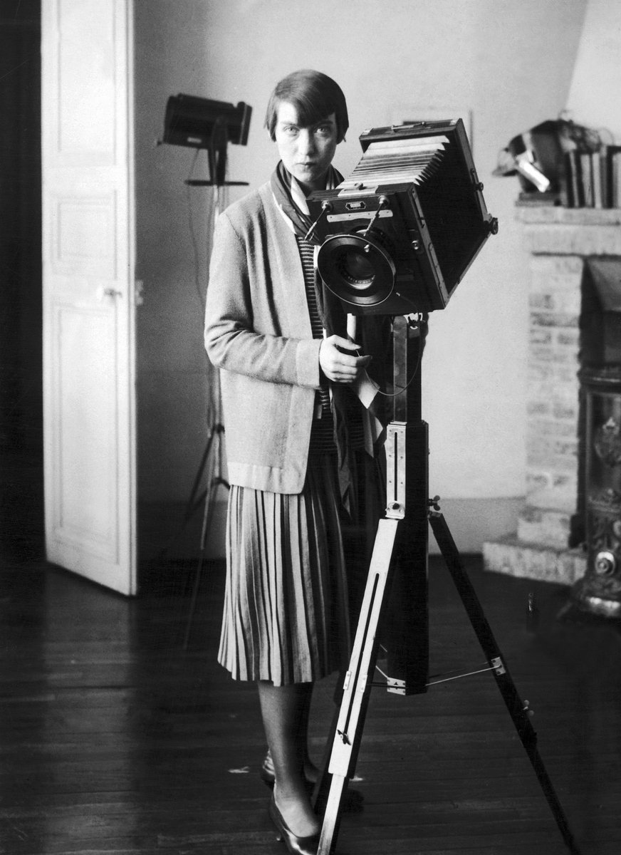 AestheticaMag's tweet photo. Berenice Abbott was born #OnThisDay in 1898.

"Photography can only represent the present. Once photographed, the subject becomes part of the past." https://t.co/5unFyYQBSf
