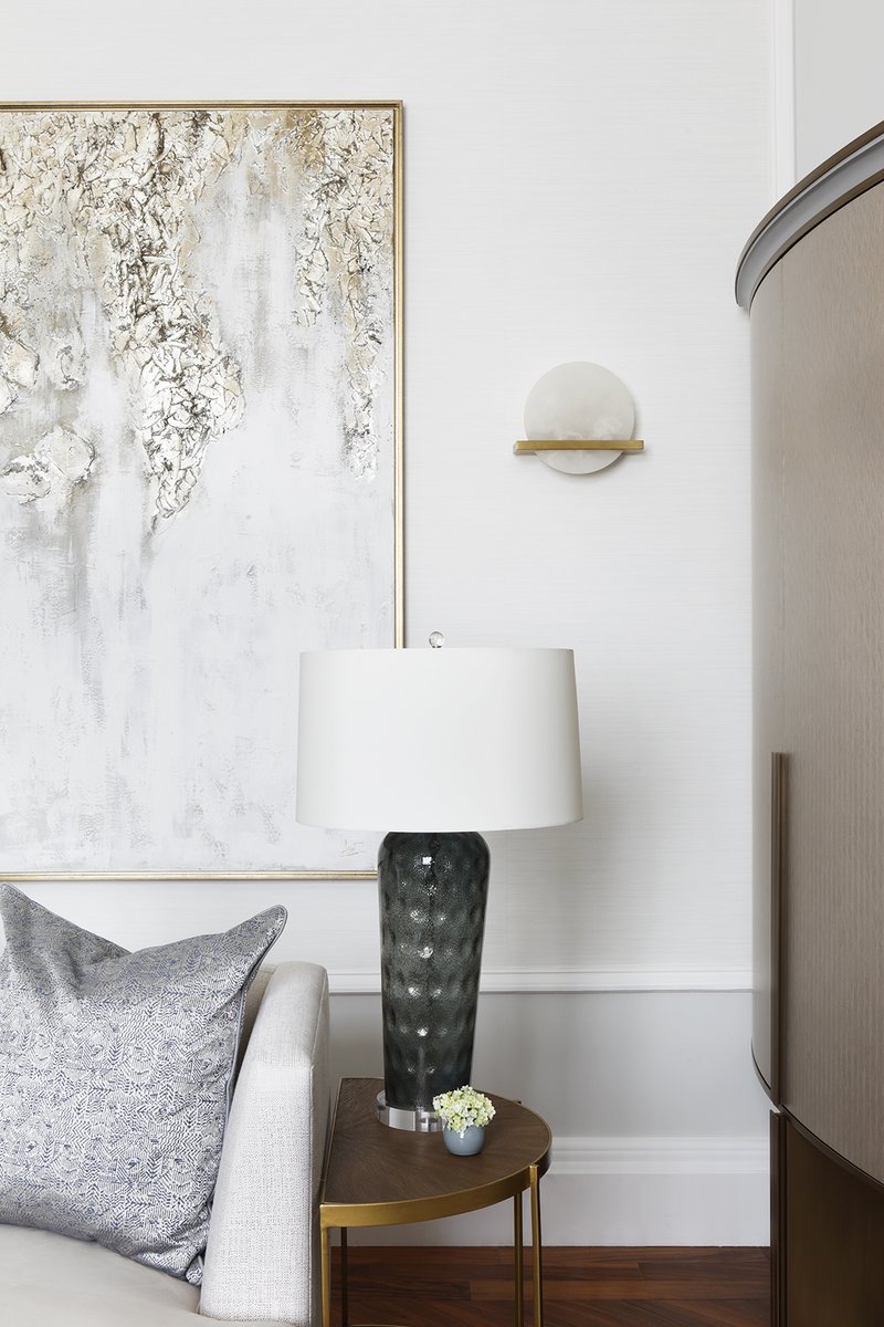 TheBetterHomeUk's tweet photo. The Better Home Company were tasked with providing and installing a variety of joinery and upholstery items, including headboards, wardrobes, window seats, and an abundance of clever hidden storage options.

Design: @HGDStudio 

📍Cavendish Sq Project

#interiordesign https://t.co/pnKjn9AOyb