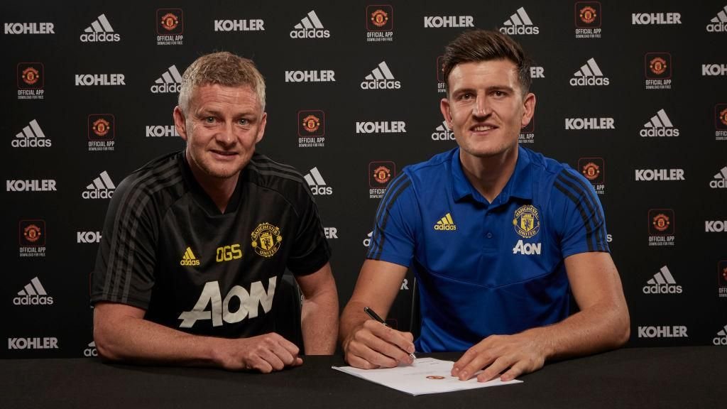 AyyubAbdallah3's tweet photo. #Magure
Harry Magure stripped of Manchester United captaincy. The England international central defender has featured for the Red Devils in over 170 matches since his acquisition from Leicester City in 2019. https://t.co/BLWz4CUiXv