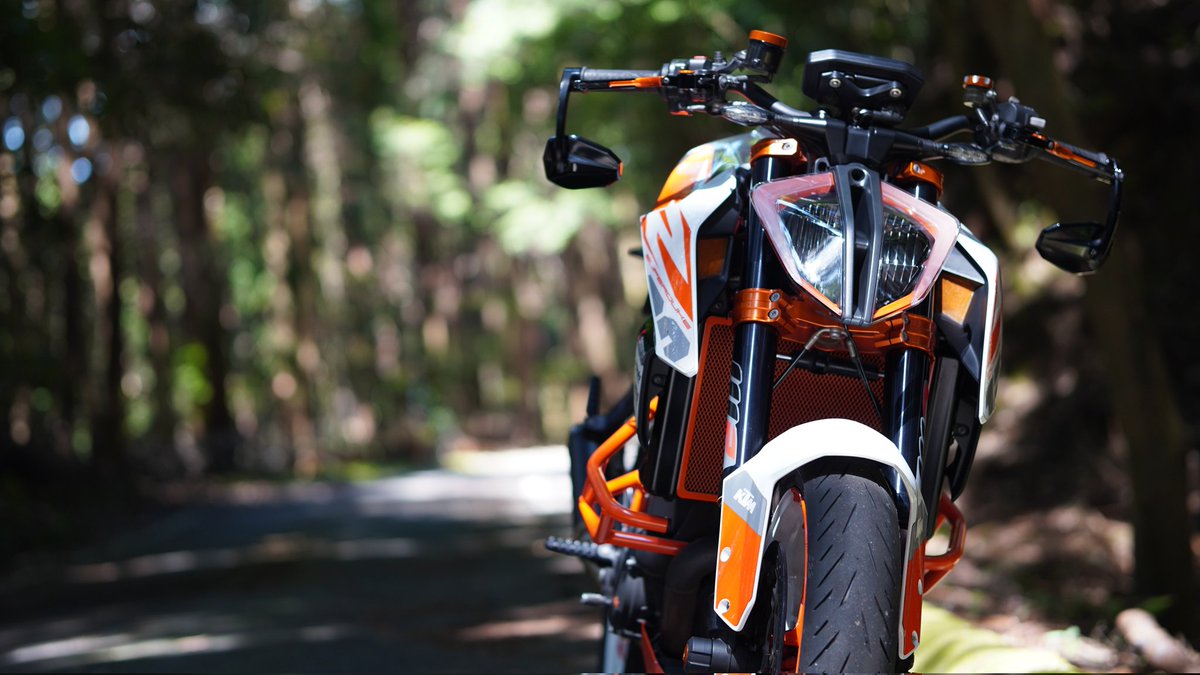 kimagure1290's tweet photo. 今日は山の中で一人でSDRの撮影
木漏れ日がイイ感じにバイクに当ってくれたから良い写真が撮れた https://t.co/CoAvkSfRv0