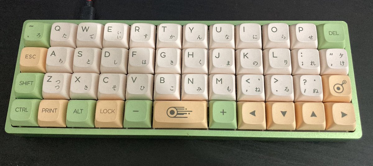 ✨ FOR SALE ✨ 

keyboard + type c cable  

-drop Planck 40% Ortholinear
-45 akko matcha greens
-2 gateron milky whites
-xda profile matcha keycaps

rts/dms appreciated!
