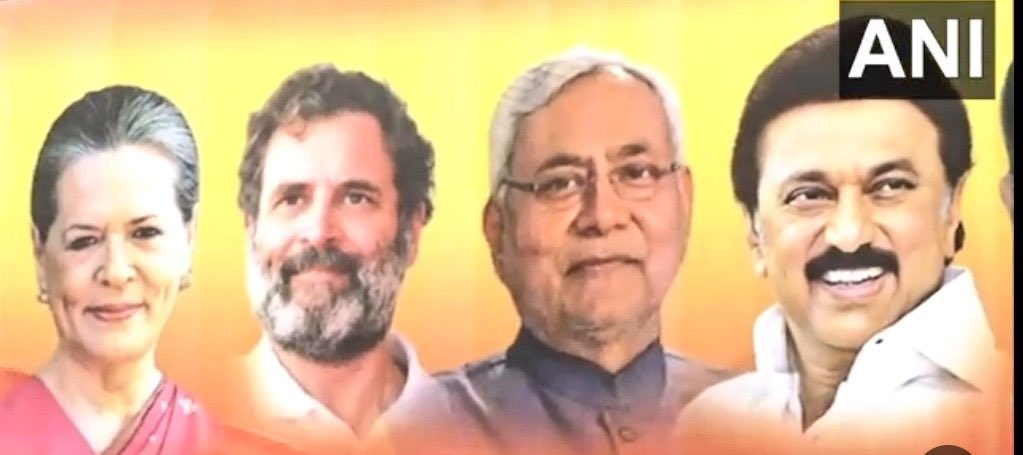 rishi_dr119's tweet photo. वाह !! मोदीजी वाह !!
साँपों के बिल में तेल डाल कर बाहर निकालने की माहरियत
जो आप में है किसी और के पास नहीं😜😂💪🚩🔥
देशप्रेमी कौन है और देशद्रोही कौन, इसका ज्ञान भली भाँति
हो रहा है वरना 70 साल तो किसीको इनका पता भी न था😳
#Modi4PM2024
#CONgressDisasterForIndia
#Thugbandhan https://t.co/RpfUUYJJxH