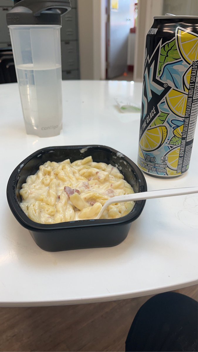 TeamNitty's tweet photo. Found the hidden eats at CG #gooodeaatts yum https://t.co/jMiDKqRy2v