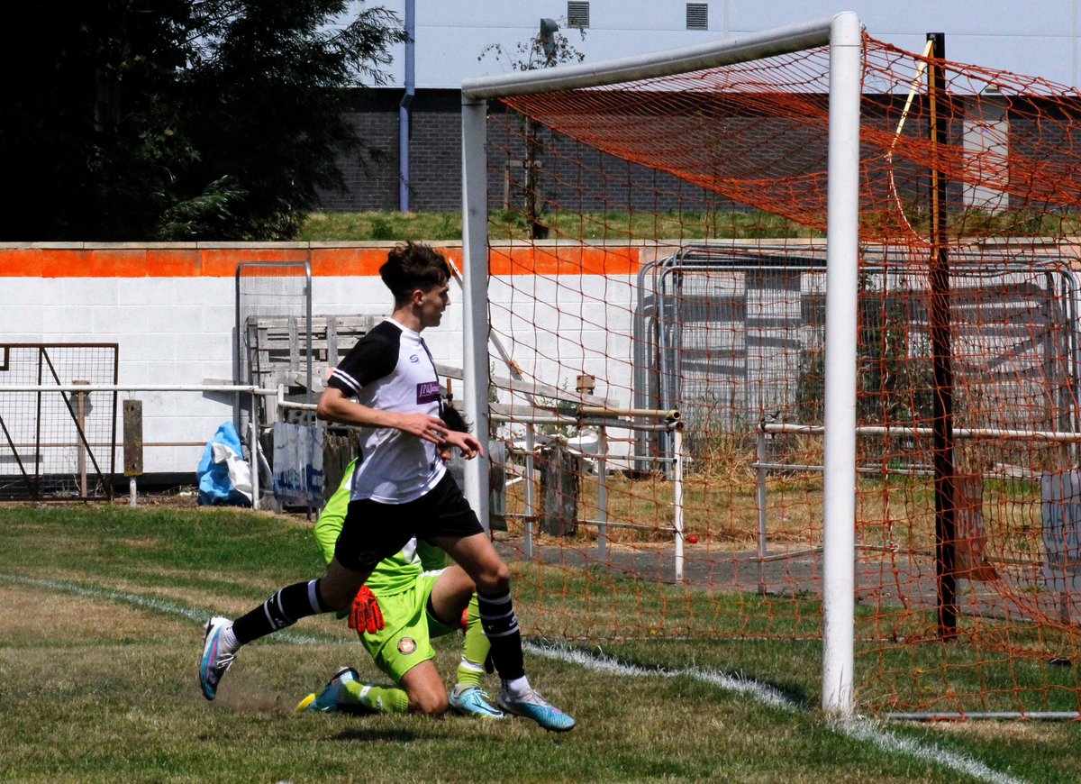 ⚪️ Lewis Billingsley ⚫️

We are pleased to announce that Lewis Billingsey has signed for the club. Lewis has impressed in our pre-season matches so far, in particular catching the eye with two goals in our friendly at Conwy Borough.