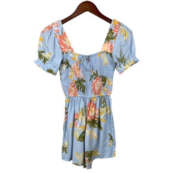 MsGandMe1's tweet photo. So good I had to share! Check out all the items I'm loving on @Poshmarkapp #poshmark #fashion #style #shopmycloset #billabong: https://t.co/5TYKVe6hwL https://t.co/ZjWZ57Hphm