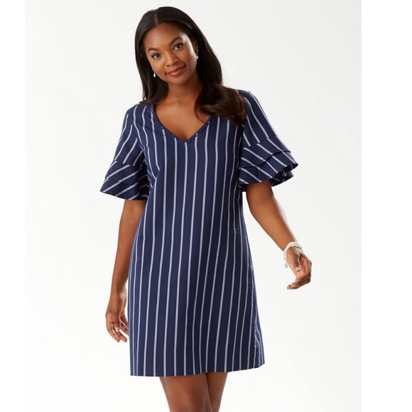 ShelleyB326's tweet photo. So good I had to share! Check out all the items I'm loving on @Poshmarkapp #poshmark #fashion #style #shopmycloset #tommybahama: https://t.co/htdRYsjz3K https://t.co/UlTZq1DacS
