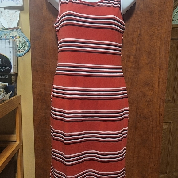 So good I had to share! Check out all the items I'm loving on <a href="/Poshmarkapp/">Poshmark</a> #poshmark #fashion #style #shopmycloset #athleta #marioserrani #absolutely: posh.mk/bedowvZavBb