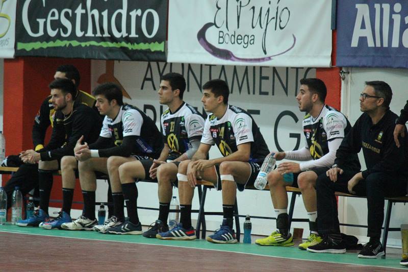 <a href="/OSCAR4GS/">Óscar García</a> <a href="/CordobadeBM/">Club Córdoba de Balonmano CBM</a> <a href="/balonmanosalle/">Balonmano La Salle</a> <a href="/BMCiudadDMalaga/">TROPS MÁLAGA BM.</a> ¡Todo lo mejor, Óscar! Agradecidos de haberte tenido con nosotros y ser parte también de nuestra historia en <a href="/ASOBAL/">ASOBAL</a> 💪🤩