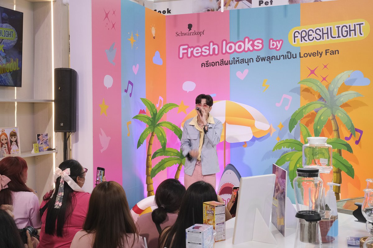 around_ent's tweet photo. Fresh Looks by Freshlight จัดอีเวนต์ ชวน บอนซ์ ณดล อวดลุคสีผมใหม่ พร้อมโชว์ Mini Concert เอาใจ Lovely Fan

อ่านต่อ: https://t.co/uiaeXLZfnT

#FreshlookbyFreshlight #bonnadol https://t.co/bBg0u3o2Ic