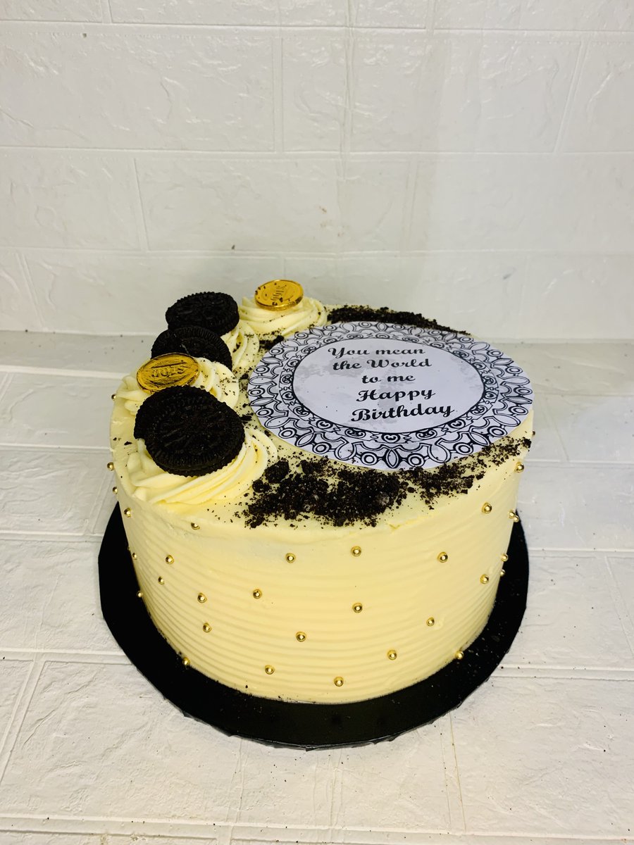 Because a cake is on a budget doesn’t make it boring 😍😍

Even when you're low on cash, our budget cake is available to make the day beautiful 🤗🤗

Available in all flavors

 Use the link in the bio to place an order 

Price: #8500 only

#Onlinetradefair
 #Vendorspototf
