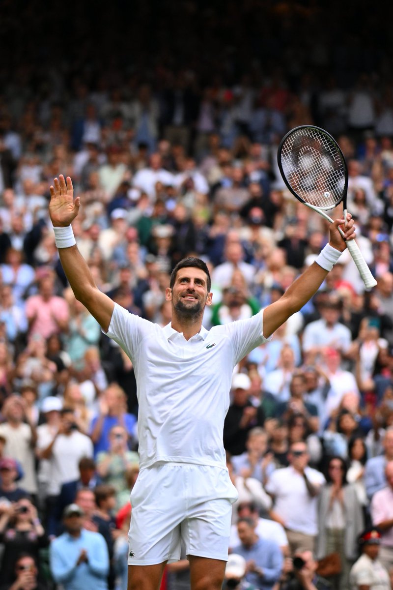 Alex7leader's tweet photo. Orgoglioso di essere tuo fan. Proud of you, always with you. #Djokovic #NovakDjokovic #Nole #NoleFam #GoNoleGo @DjokerNole #Wimbledon https://t.co/DeuenDVNMo