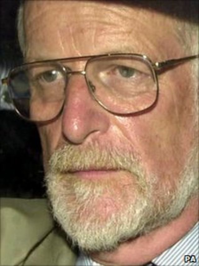 RIP Dr David Kelly, 20 years. 

What really happened?

Any answers <a href="/campbellclaret/">ALASTAIR CAMPBELL</a> #TonyBlair <a href="/UKLabour/">The Labour Party</a> ? 👀🤦🏻

<a href="/HouseofCommons/">UK House of Commons</a> inquiry needed into his death. 

Who is hiding what?

But <a href="/BorisJohnson/">Boris Johnson</a> ate cake 🎂 

#WMD #45Mins #IllegalWar