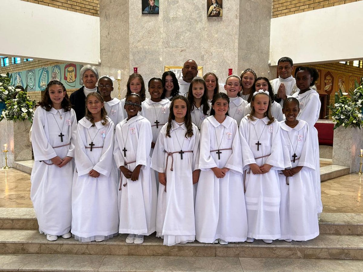 Yesterday, our First Holy Communicants celebrated receiving Jesus for the first time in the Blessed Eucharist Celebration.
Congratulations to all of our FHC 2023.