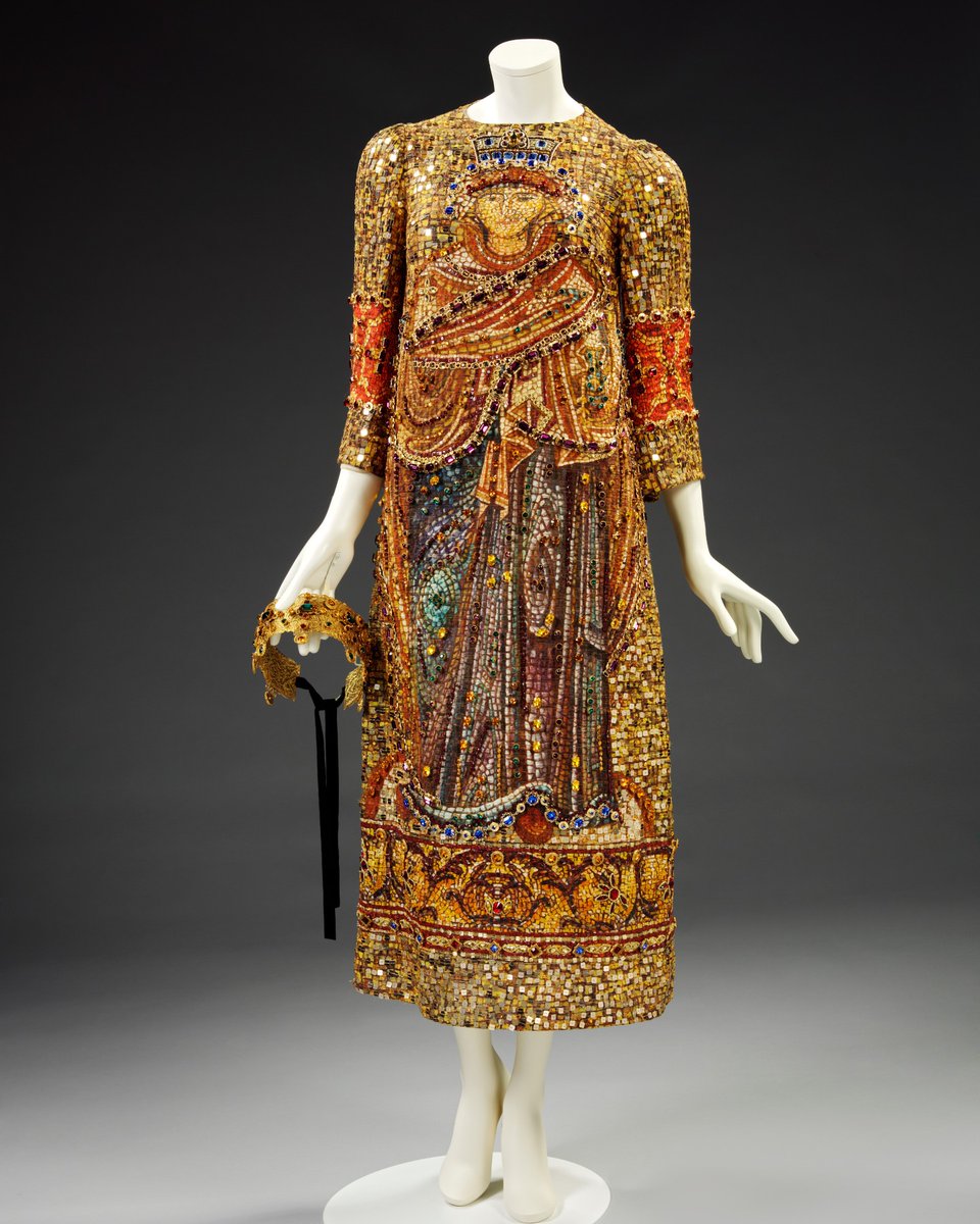 Fashion inspired by art.

This dress by Dolce &amp; Gabbana features mosaics from Sicily’s celebrated Cathedral of Monreale ⛪

📷 - Printed silk dress with Swarovski crystals, Dolce &amp; Gabbana, A/W, 2013/2014