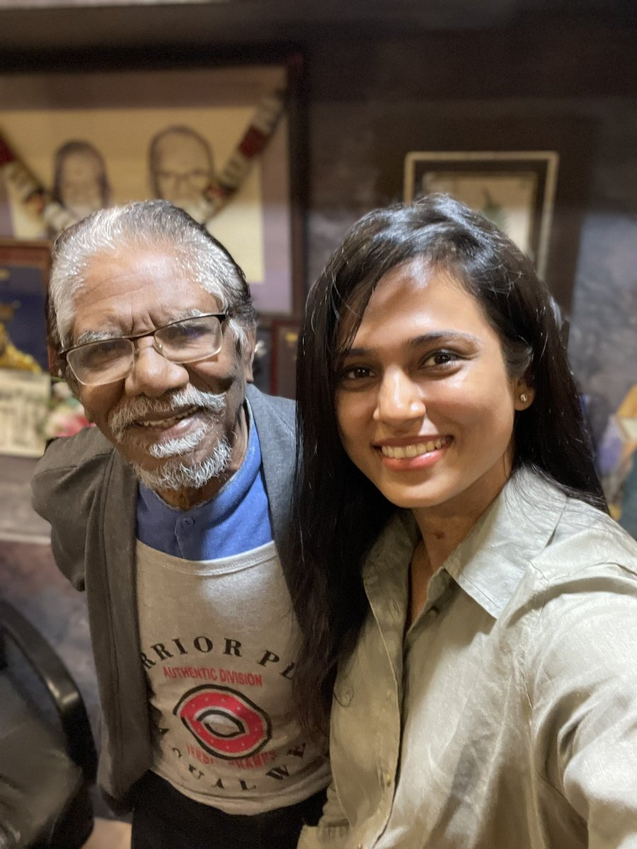 iamramyapandian's tweet photo. பிறந்தநாள் வாழ்த்துகள் sir 🙏🏼 @offBharathiraja 
#respect https://t.co/PuzpayQdq8