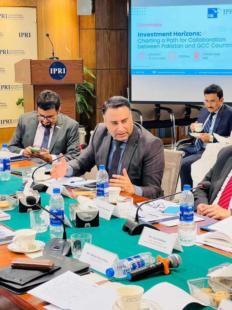 hakeconomics's tweet photo. - As far as improving the regulatory environment is integral to attracting investment, so is the need for socio-cultural openness in Pakistan.
@IPRI_Pak @ksblpakistan @AmbDrRaza @SalmanAneel https://t.co/X2Ho5jOON4