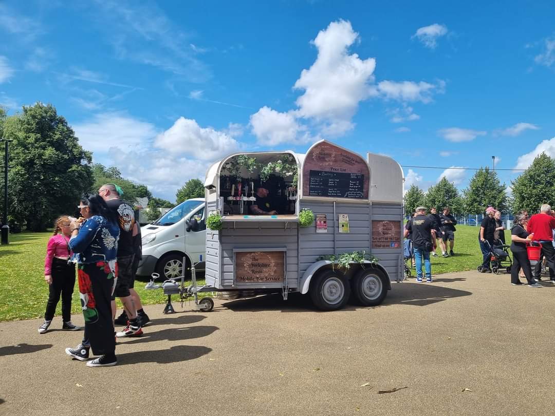 bentleydonc's tweet photo. MannaDoncaster: #ThankYou so much to everyone involved! Absolutely fantastic day celebrating the Centenary Special Bonanza. A special thank you to our local ward Councillors who go above and beyond for our community. 👏 👏
#bentleyisgreat https://t.co/PzhRcknfWe