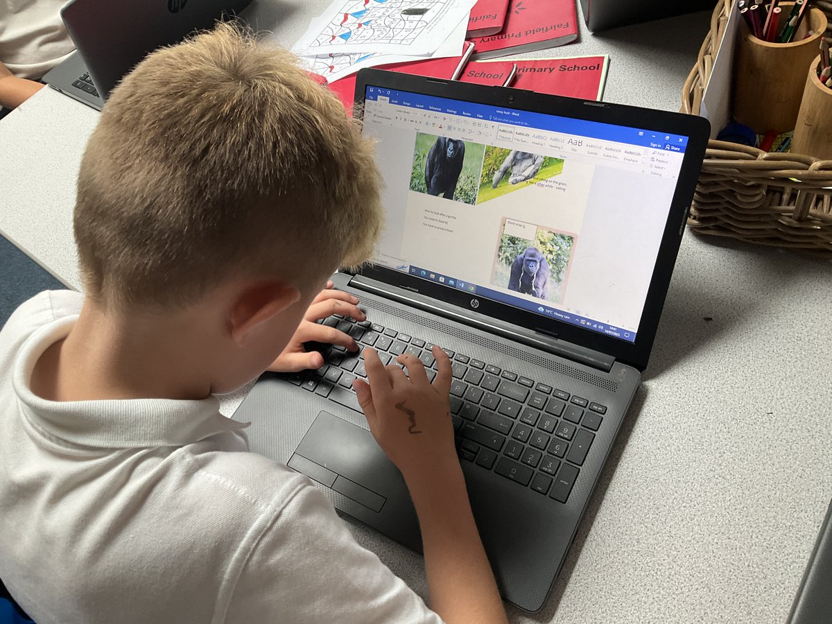 FPS_Computing's tweet image. Year 5 have been creating fact files about their favourite animals. Thanks to their improved formatting skills, they look great. 😃🖥️