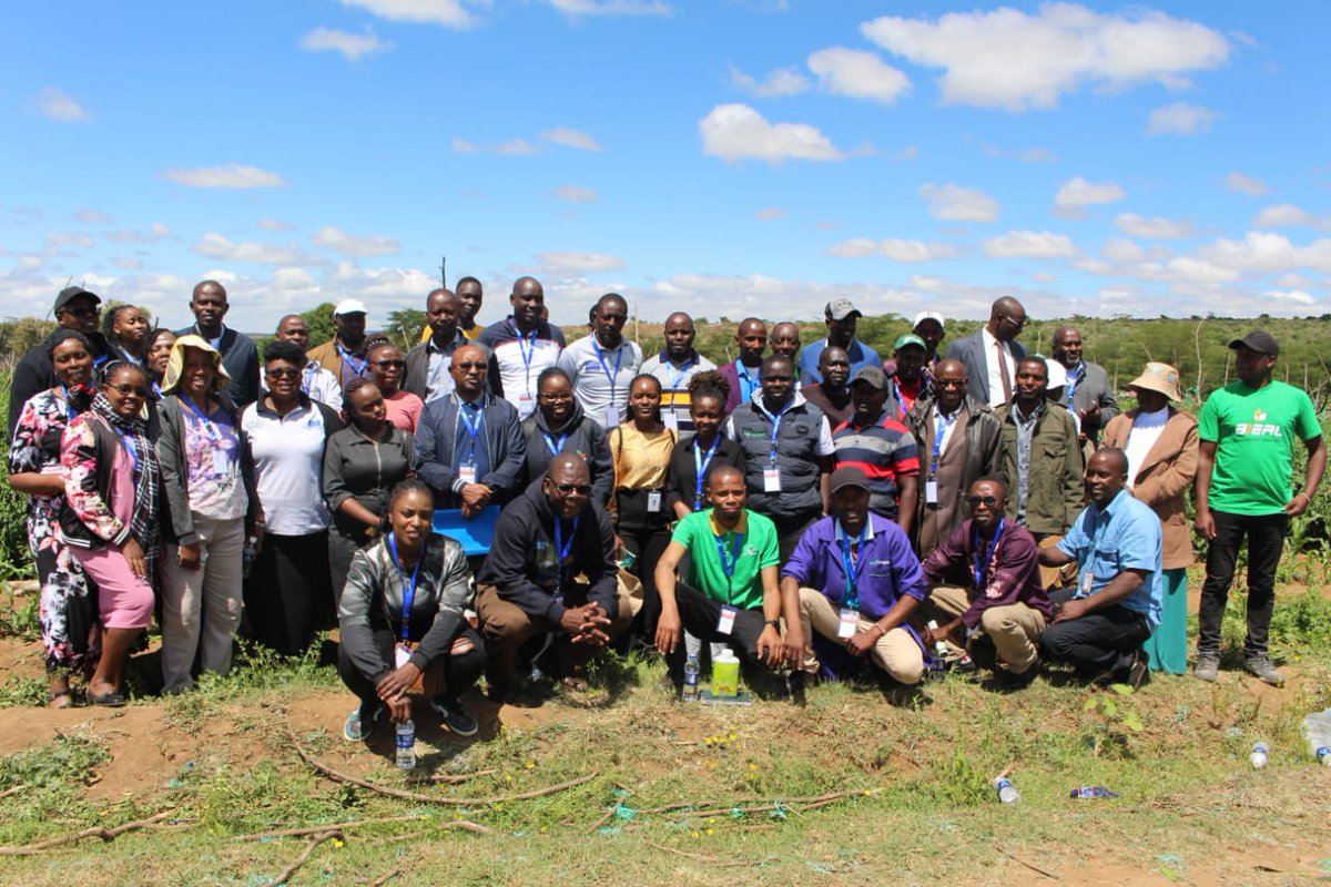 farmtrackconsul's tweet photo. Farmtrack Consulting provides a comprehensive consultancy service to  our farmers as well as plantation crops such as coffee, mangoes, avocado, tomatoes and others. We work with both large and small-scale growers. https://t.co/IaCHeia0XG