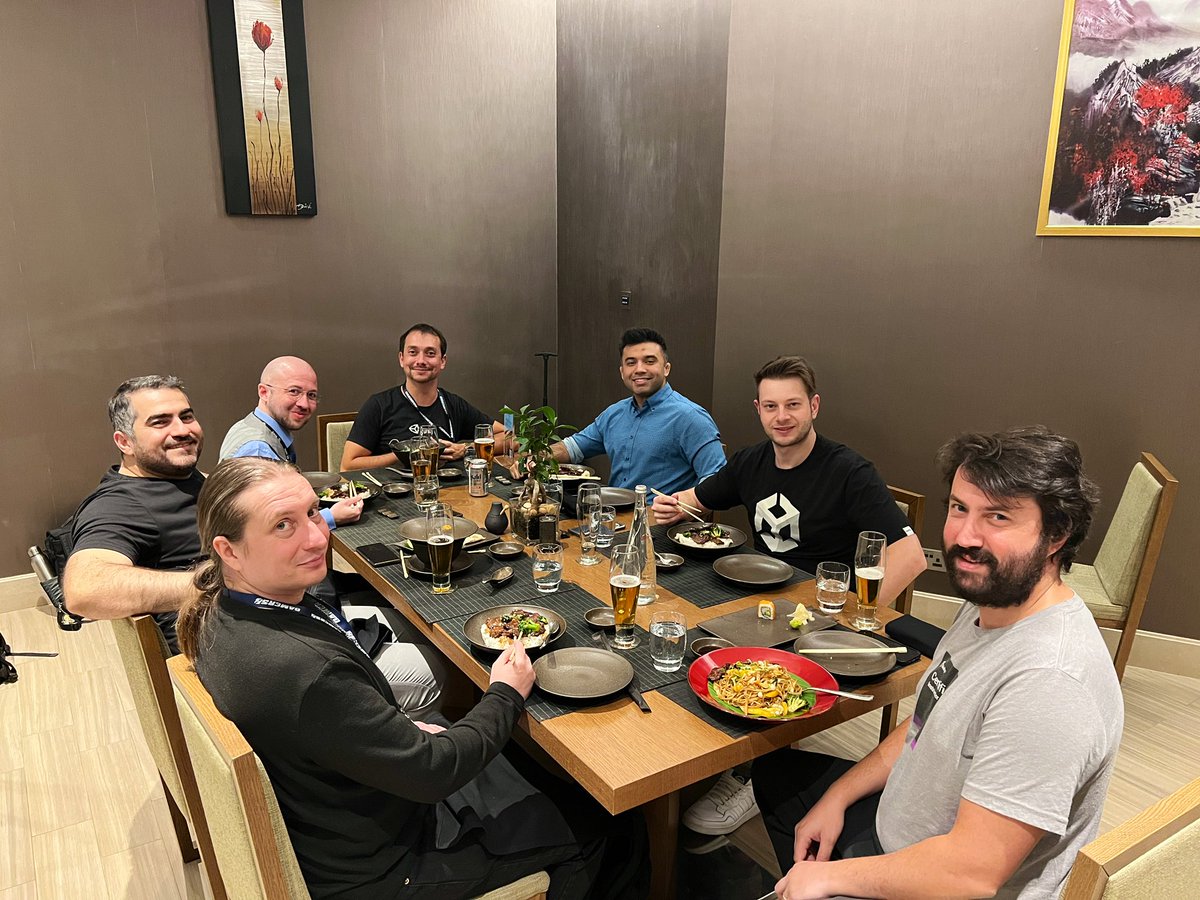 Joan_By's tweet photo. Seven #unitycertifiedinstructor in the middle of #saudiarabia enjoying food and sharing good experiences of #games #madewithunity https://t.co/PucNO7w9Yn