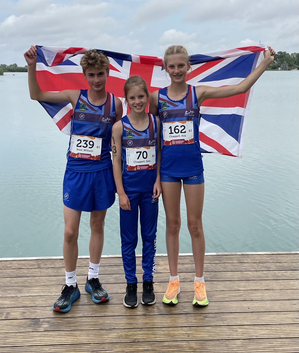 Congratulations to Ava, Will and Zara who recently competed at the European Laser Run Championships in Germany. Ava returned with an U15 Girls individual silver medal and U15 relay gold medal while Will achieved a top ten finish in the U15 Boys event. 
Great work!