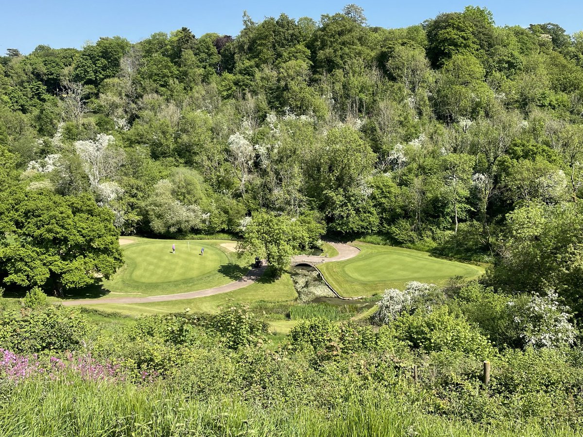 GolfloverUK's tweet image. The Open giveaway 👌

Draw to be made 9pm Sunday.

Prize 1 - fourball @Manorgolfclub (Mon - Fri)
Prize 2 - two sleeves proV1

To enter:
-Follow this account
-RT this post
-Comment tagging friend/s you will take if you win

🤞🏼 good luck - the course is sublime!