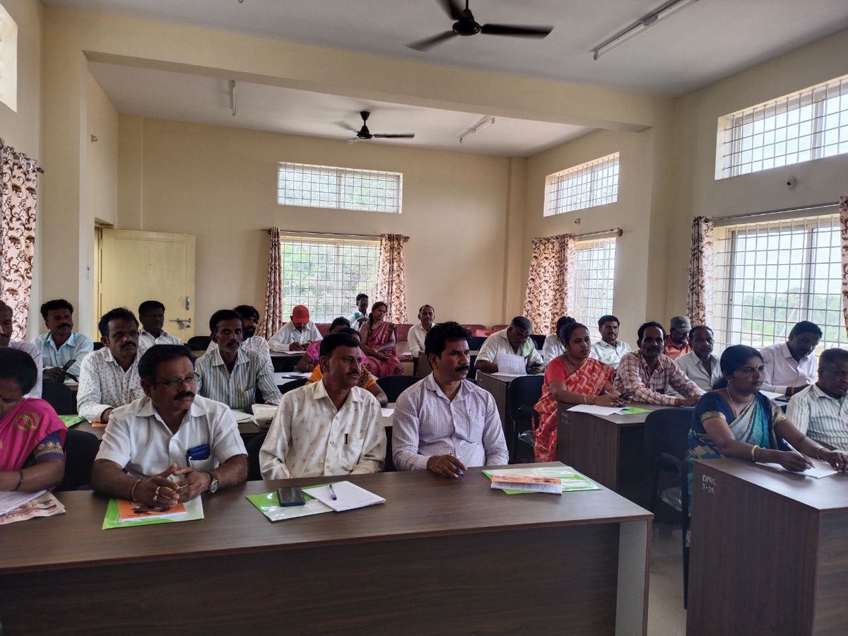 readingkafka's tweet photo. Big day for Karnataka’s rural libraries as a statewide three-day training program in child-friendly libraries starts today! #kidsinlibraries #childfriendlylibraries https://t.co/JRHDB08V5k