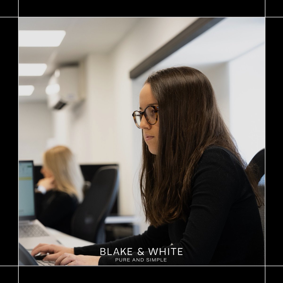BlakeandWhiteUK's tweet photo. At Blake &amp; White, our team is the backbone of our success. 💪 

From product sourcing and quality control, to customer service and logistics, each team member brings valuable skills and knowledge to the table. 💫 

#BlakeandWhite #janitorialsupplies #PureandSimple #clean https://t.co/nVR0zQa9Vn