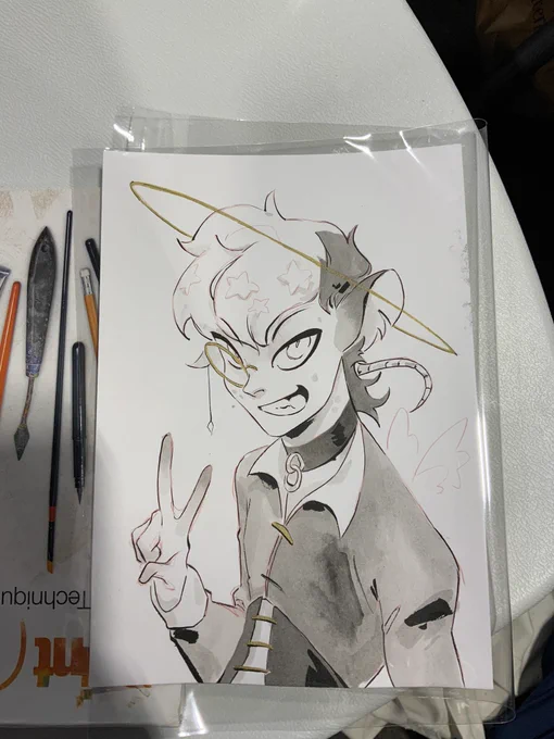 Japan Expo c'est finito !! It went really well for our trio, in the end the no wall situation helped us feel less stranded away from the rest of the alleys, I also felt way more confident and happy with my commissions and might be able to take a bit more next time 