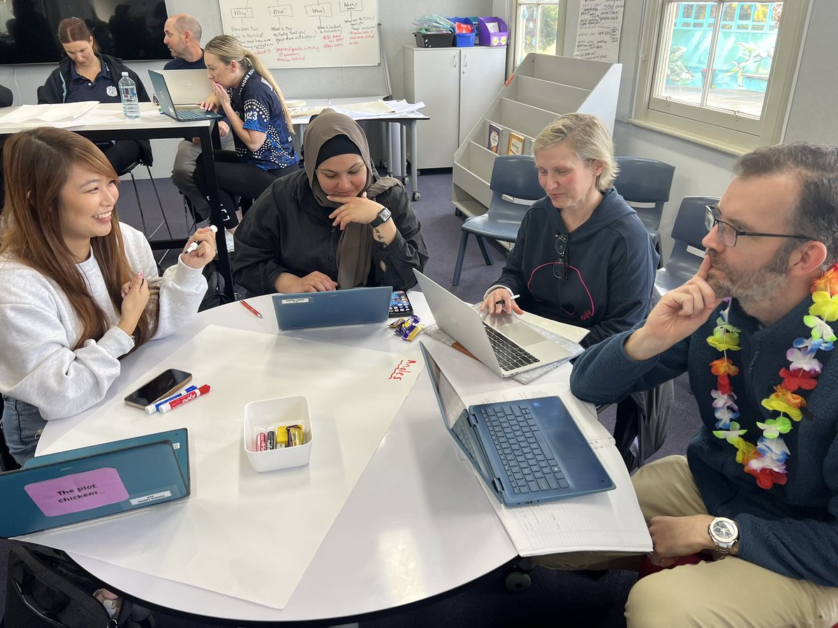 missloz86's tweet photo. Our CoS APCI @vijenkins @oliviahermon and myself, leading our 4 schools in unpacking the the new Mathematics Syllabus and exploring the concept of a connectionist approach to planning and programming. Thank you for an enriching and engaging day everyone! https://t.co/1vns0i4Xp1