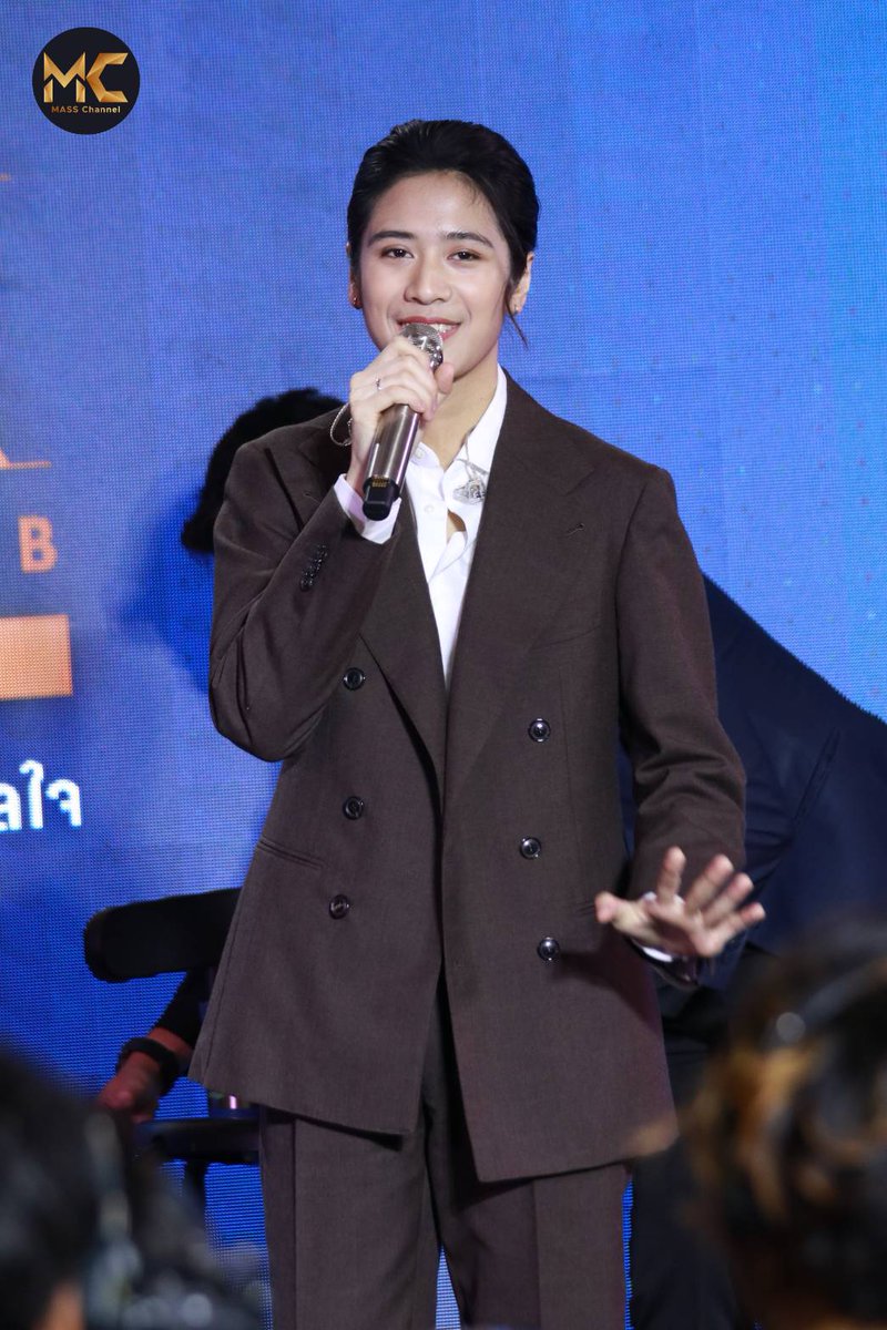 M_MassChannel's tweet photo. “Sarah Salola” นักร้องจากค่าย Marr  ร่วมงาน “Praew Talk The Fight Club Round 4” ของนิตยสารแพรว พร้อมร่วมพูดคุยสร้างแรงบันดาลใจ และร่วมโชว์มินิคอนเสิร์ต 

#sarahsalola @sarah_salola
#marr
#PreawTalk2023 https://t.co/qkZdTg2TYZ