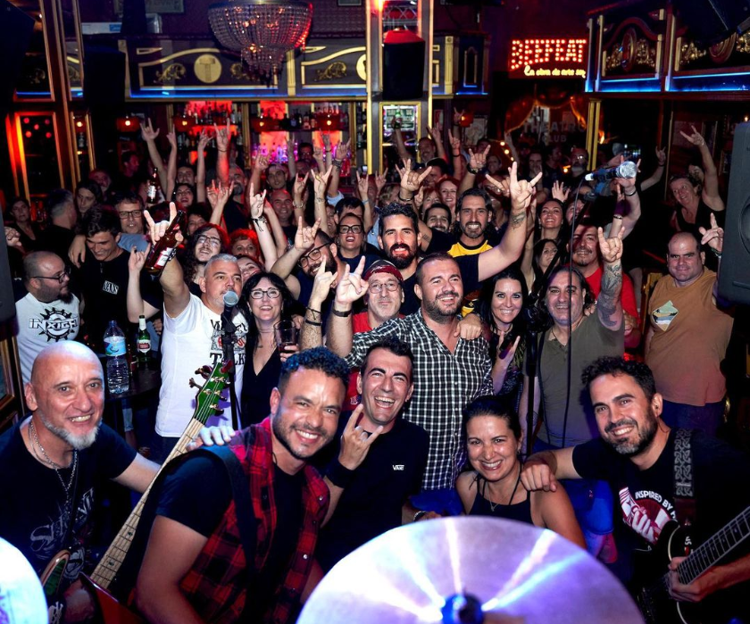 inxightmetal's tweet photo. Increíble acogida el viernes pasado en nuestro concierto en Theatro Club Málaga.

Muchas gracias a todos los que estuvisteis allí, tocar en nuestra ciudad es siempre un glan placer.

👏👏👏👏👏👏👏👏

#malaga #rock #concierto #metal #heavy #music #live #inxight https://t.co/hZk5IWEy6U