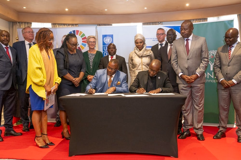 ahunnaeziakonwa's tweet photo. We are looking to #Kenya to lead not just #Africa but the world in this digital revolution. This is my message at the signing ceremony of MOU on #InclusiveDigitalTransformation between @UNDP and @MoICTKenya. https://t.co/JQGUuk2Lkc