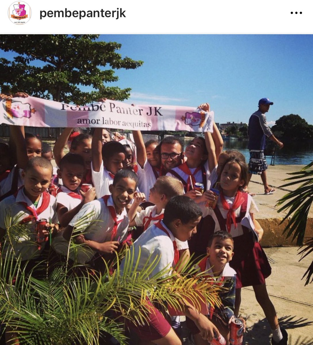 Şampiyon Voleybol Kadın Milli Takımımızı ve En Değerli Oyuncu seçilen evladı fatihan, Küba yörüklerinden Melissa Vargas’ı tebrik ediyoruz. Kendisi 1999 Cienfuegos doğumlu ve Cienfuegos’ta çekilen  şu fotoğrafta olma ihtimali kulüp olarak bizi delirtiyor. <a href="/TVForgtr/">Türkiye Voleybol Federasyonu</a> <a href="/FBvoleybol/">Fenerbahçe Medicana</a>