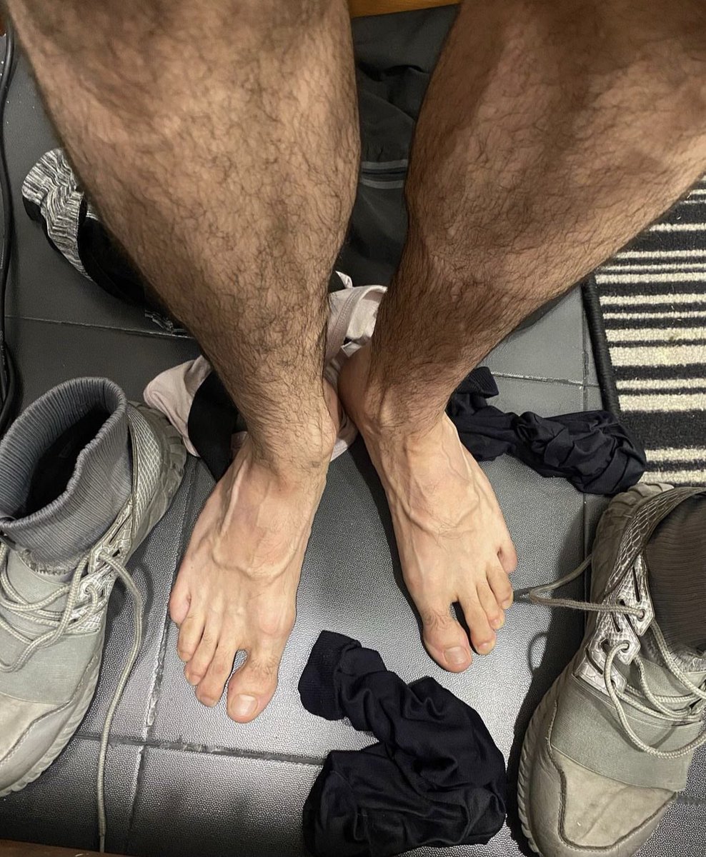 feetboysW's tweet image. #feet #malefeet #gayfeet 👣
