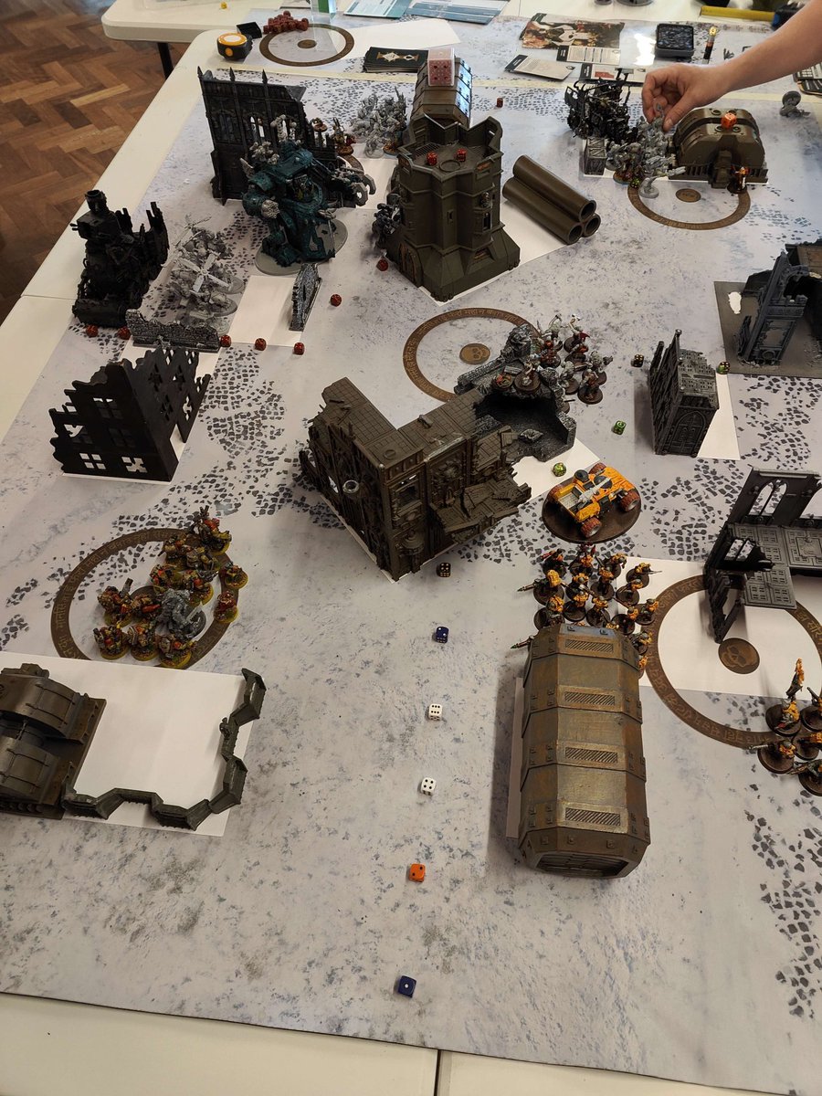 Good day yesterday at scribes! Had lots of games going on had some big showdowns happening in the 40K games with the orks taking on belakor and his mates and abandon taking on Magnus also had a game of tiny tanks being play tested as well.