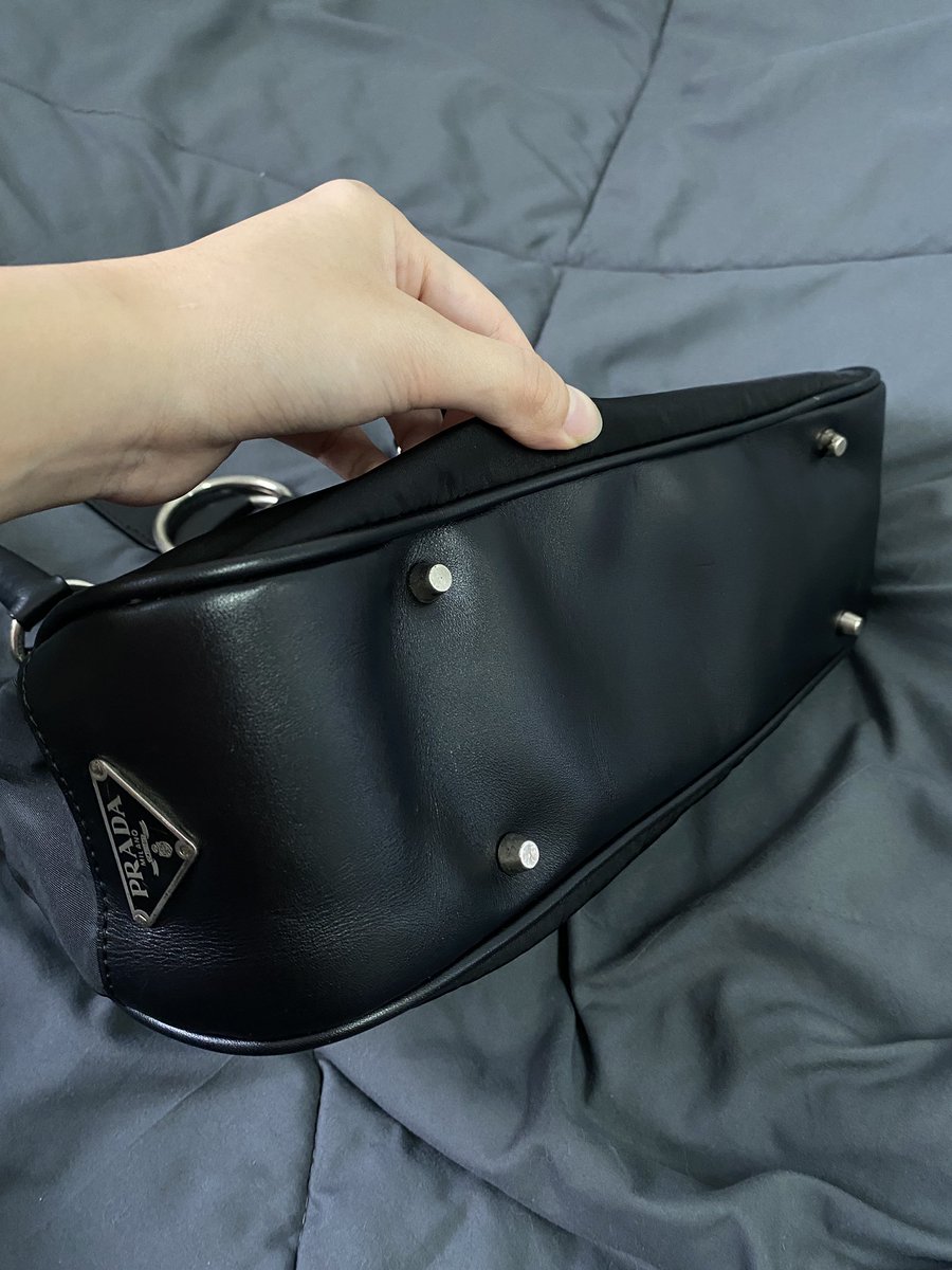 parn38280084's tweet photo. Vintage Prada Shoulder Bag มือสองแท้100% สภาพสวยไม่เฝด

Price: 4,900 บาทค่ะ

#pradathailand #ส่งต่อ #แบรนด์เนมมือสอง #ส่งต่อกระเป๋ามือ2 #ส่งต่อกระเป๋ามือสอง #ส่งต่อแบรนด์เนม #ส่งต่อคสอ #ส่งต่อเครื่องสําอาง #prada #PradaXWin https://t.co/hQh4iPBDVc