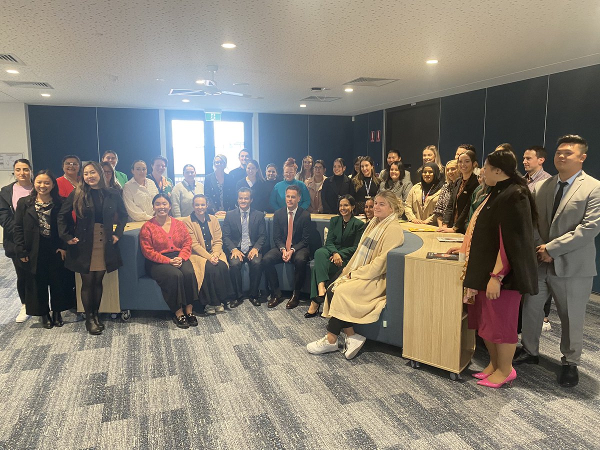 Congratulations to all at Edmondson Park Public School - stage 2 of this new school opened today and the new high school next door was announced by <a href="/ChrisMinnsMP/">Chris Minns</a>  and <a href="/pruecar/">Prue Car MP</a> Staff were treated to a visit by both!