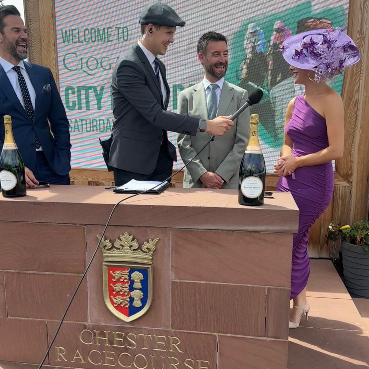 AndreasClosetAC's tweet image. As a hat designer I love seeing my creations come to life. Thank you @justinemjones for making it possible .

. the last photo is a bit of the process🙈🙈
 
#hatdesigner #milliner #uniquehat #actriss #redcapertstyle